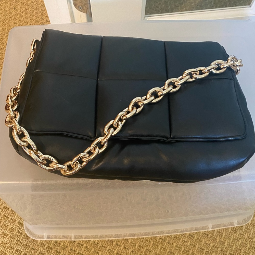Black and gold chain shoulder bag (never worn)